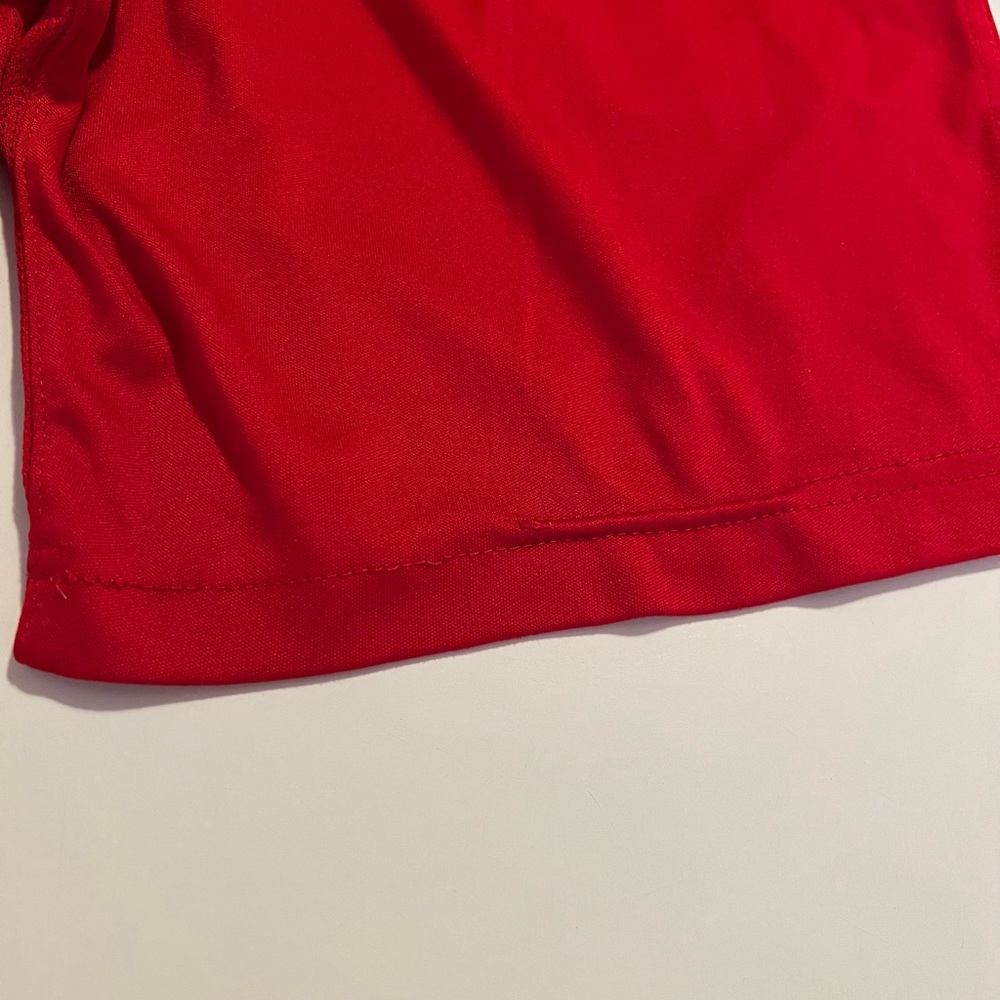 Bundle of 2 small kids shirts and 3 small kids athletic shorts - Picture 12 of 16